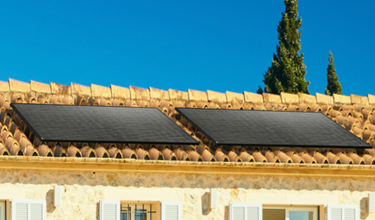 Mini solar systems for your pitched roof, Plug & Play